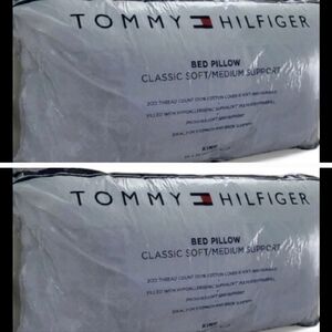 New Tommy Hilfiger Classic Soft Medium Support 2 White King Size Bed Pillows.